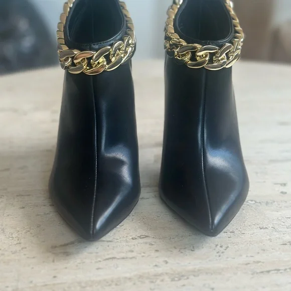 INC ( Macys) Vegan leather w/ gold chain bootie size 8 - Picture 2 of 6